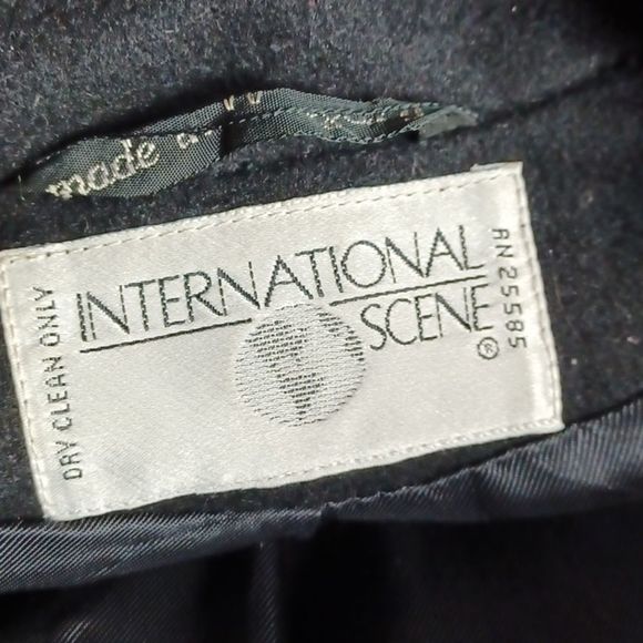 INTERNATIONAL SCENE Vintage  Made In Hungary 100%  Wool Black Trench Coat 9/10 - Picture 4 of 15